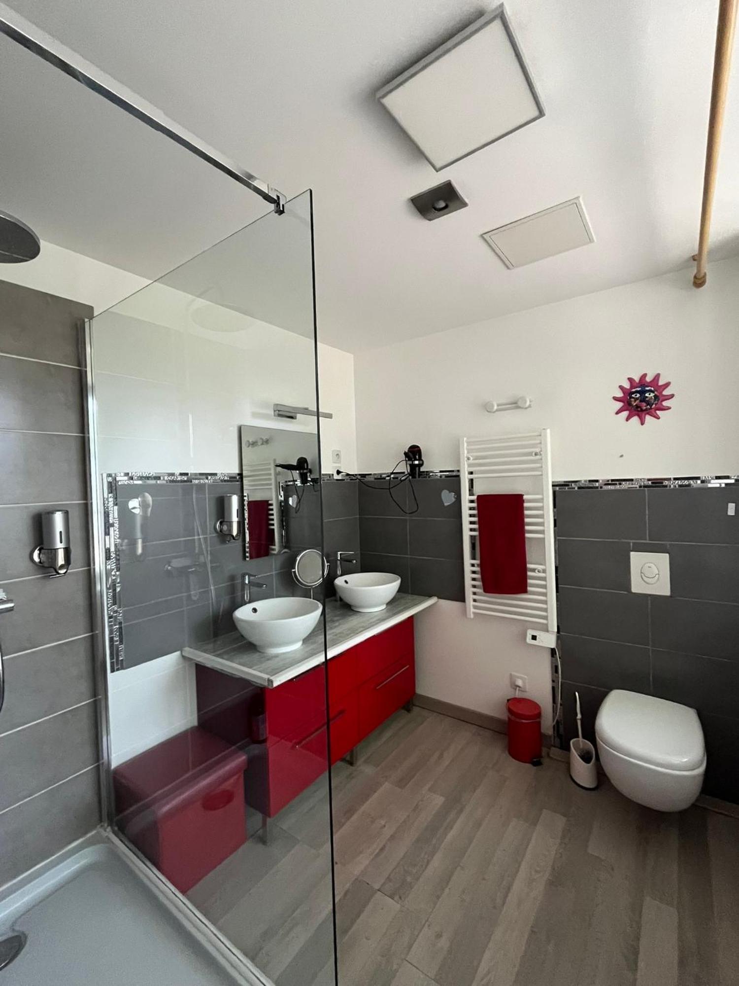 Couleurs De La Vie - Chambres D'Hotes Et Gite 科马丹 客房 照片
